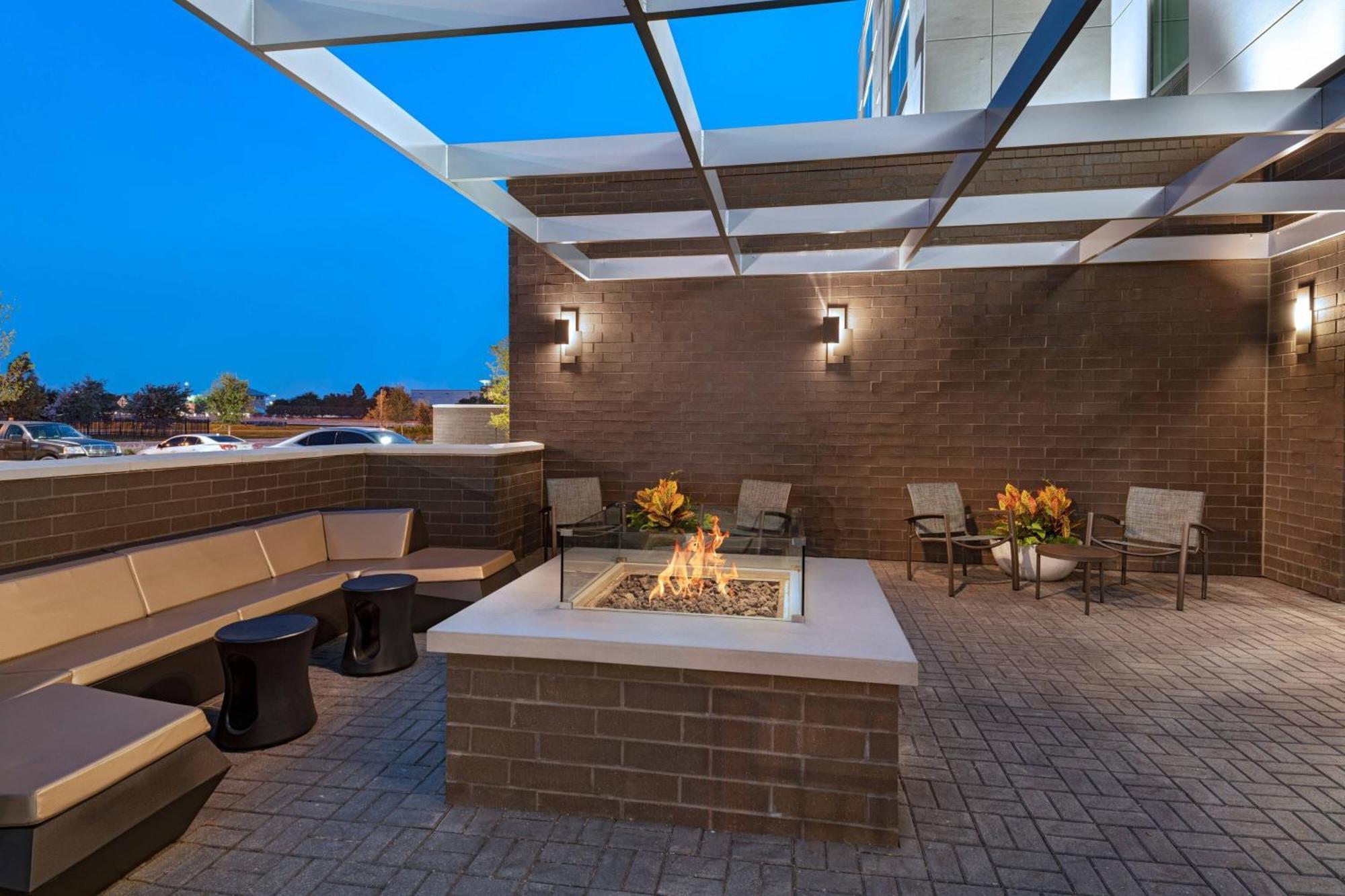 Springhill Suites By Marriott Dallas Richardson/University Area Exterior photo